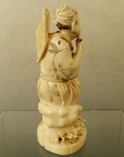 JAPANESE MEIJI PERIOD CARVED IVORY PIPE SMOKER OKIMONO - ADDITIONAL PHOTO 2
