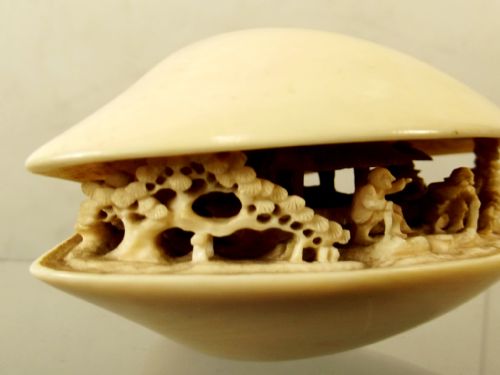 19TH C CHINESE CARVED IVORY WORLD IN A CLAM - ADDITIONAL PHOTO 5