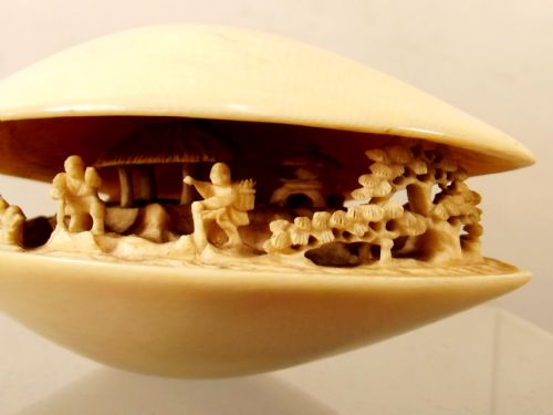 19TH C CHINESE CARVED IVORY WORLD IN A CLAM - ADDITIONAL PHOTO 6