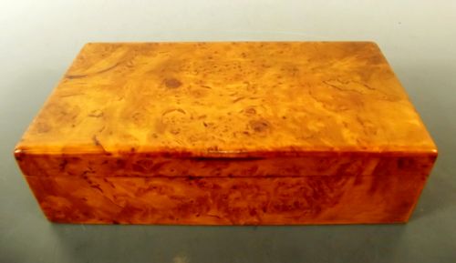 1930s pressed burr maple box - CATEGORY: ANTIQUE BOXES - DATED 1930
