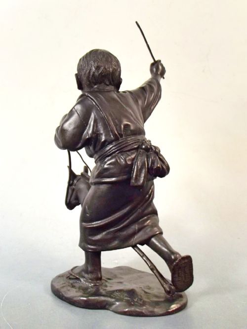 JAPANESE MEIJI PERIOD SIGNED BRONZE OF BOY WITH HOBBY HORSE OKIMONO - ADDITIONAL PHOTO 3