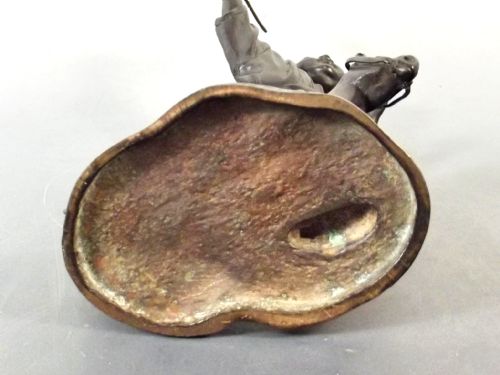JAPANESE MEIJI PERIOD SIGNED BRONZE OF BOY WITH HOBBY HORSE OKIMONO - ADDITIONAL PHOTO 8