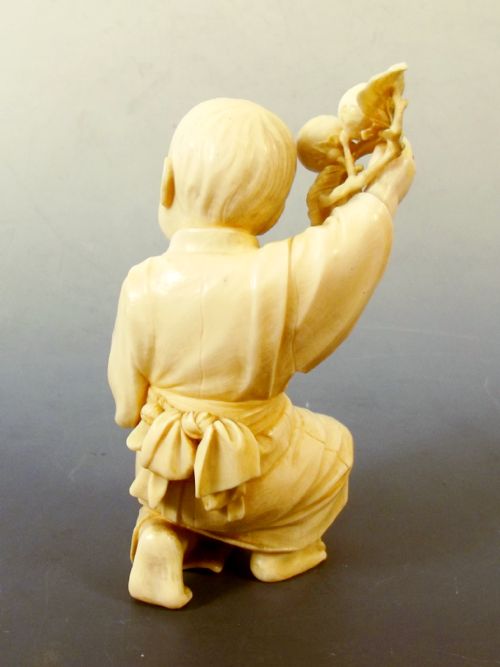 JAPANESE MEIJI PERIOD TOKYO SCHOOL IVORY OKIMONO OF A BOX - ADDITIONAL PHOTO 4