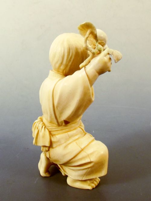 JAPANESE MEIJI PERIOD TOKYO SCHOOL IVORY OKIMONO OF A BOX - ADDITIONAL PHOTO 5