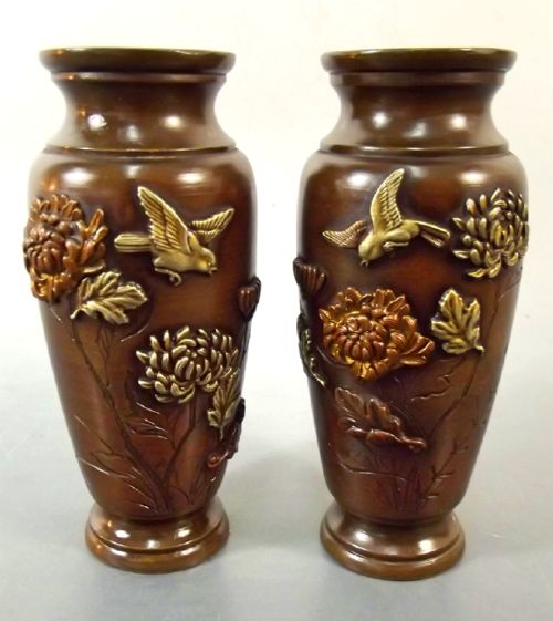 PAIR JAPANESE MEIJI PERIOD BRONZE ONLAID MIXED METAL VASES - ADDITIONAL PHOTO 1