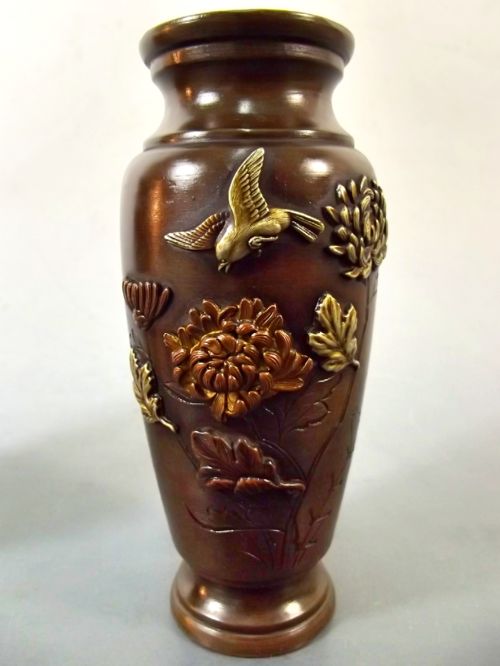 PAIR JAPANESE MEIJI PERIOD BRONZE ONLAID MIXED METAL VASES - ADDITIONAL PHOTO 5