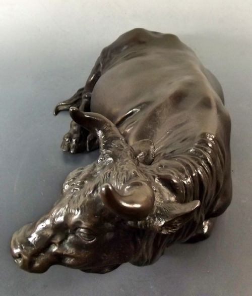 LARGE JAPANESE MEIJI PERIOD BRONZE OKIMONO RECUMBENT BULL - ADDITIONAL PHOTO 3