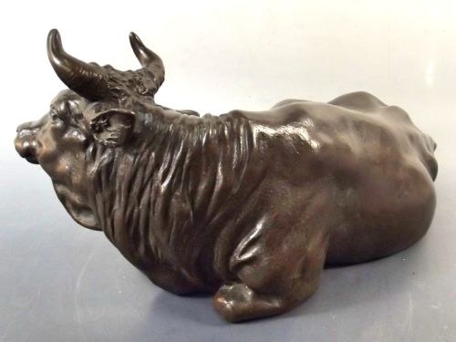 LARGE JAPANESE MEIJI PERIOD BRONZE OKIMONO RECUMBENT BULL - ADDITIONAL PHOTO 5