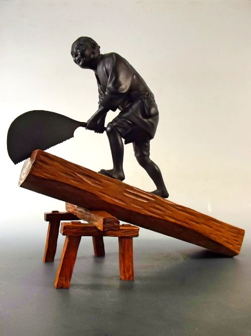 FABULOUS JAPANESE MIXED MEDIA TOKYO SCHOOL BRONZE WOOD CUTTER OKIMONO - ADDITIONAL PHOTO 2