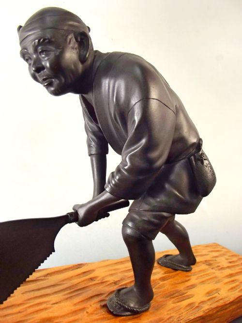 FABULOUS JAPANESE MIXED MEDIA TOKYO SCHOOL BRONZE WOOD CUTTER OKIMONO - ADDITIONAL PHOTO 3