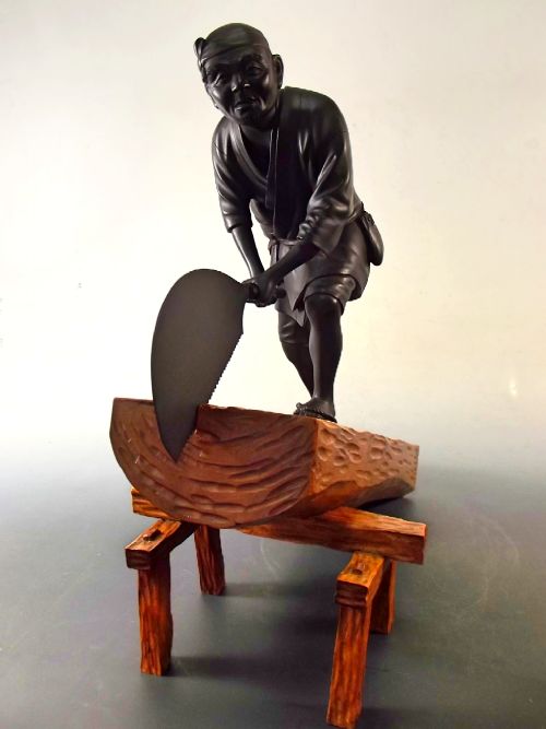 FABULOUS JAPANESE MIXED MEDIA TOKYO SCHOOL BRONZE WOOD CUTTER OKIMONO - ADDITIONAL PHOTO 5