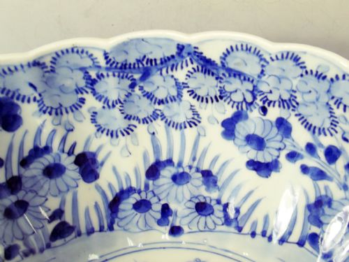 JAPANESE BLUE AND WHITE PAINTED PORCELAIN BOWL - ADDITIONAL PHOTO 3