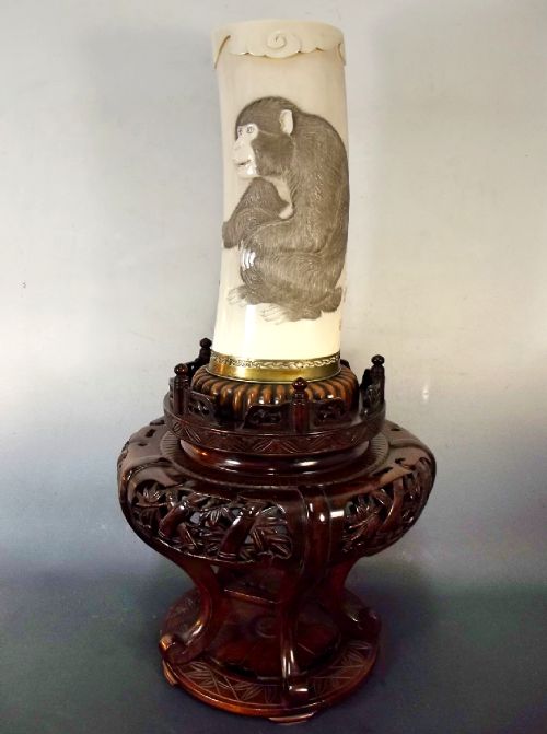 ENORMOUS JAPANESE MEIJI PERIOD CARVED TUSK VASE ON STAND - ADDITIONAL PHOTO 2