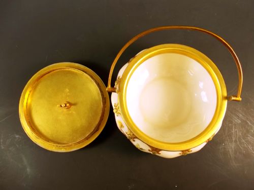 ROYAL WORCESTER HAND PAINTED BLUSH IVORY JAR AND COVER - ADDITIONAL PHOTO 4