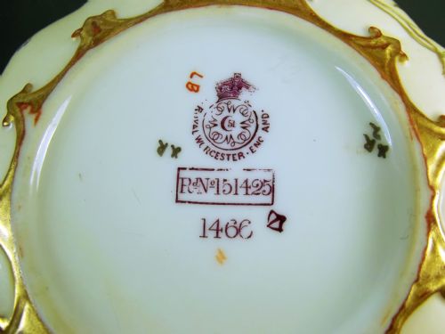 ROYAL WORCESTER HAND PAINTED BLUSH IVORY JAR AND COVER - ADDITIONAL PHOTO 7