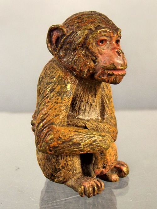 19TH CENTURY AUSTRIAN COLD PAINTED BRONZE CHIMPANZEE FIGURINE - ADDITIONAL PHOTO 1