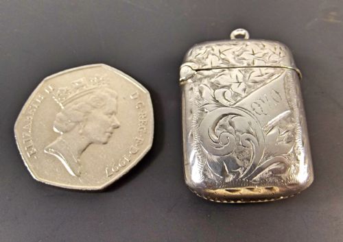 1886 HALLMARKED SILVER LADIES PETIT VESTA CASE - ADDITIONAL PHOTO 6