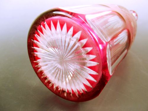 VICTORIAN CRANBERRY AND CLEAR GLASS GRAPE AND VINE DECANTER - ADDITIONAL PHOTO 4
