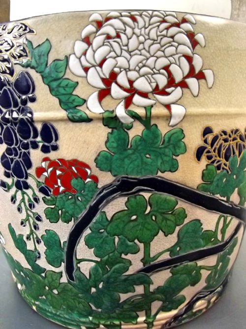 LARGE JAPANESE MEIJI PERIOD SATSUMA PAIL BY KOZAN - ADDITIONAL PHOTO 6