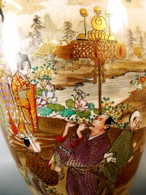 LARGE JAPANESE MEIJI PERIOD SATSUMA VASE BY KOZAN - ADDITIONAL PHOTO 1