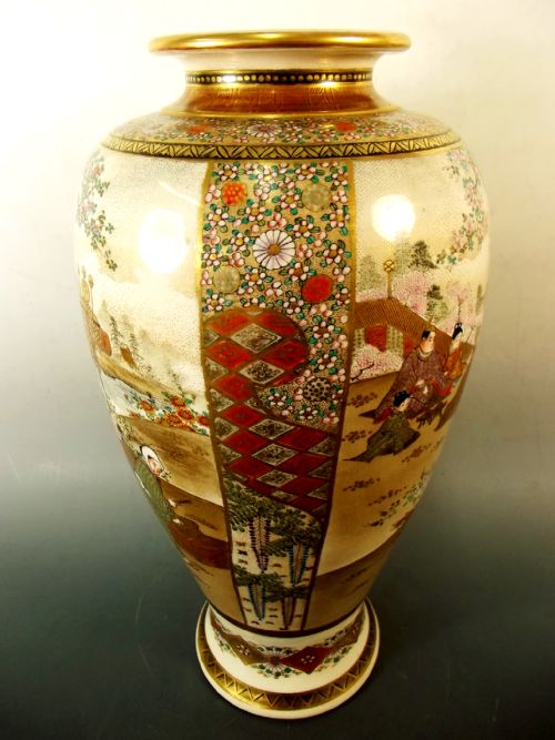 LARGE JAPANESE MEIJI PERIOD SATSUMA VASE BY KOZAN - ADDITIONAL PHOTO 2