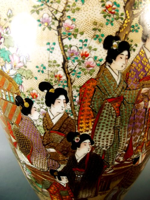 LARGE JAPANESE MEIJI PERIOD SATSUMA VASE BY KOZAN - ADDITIONAL PHOTO 7