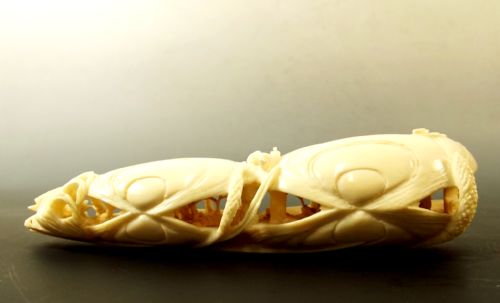 UNUSUAL CHINESE CARVED IVORY DOUBLE WORLD IN A CLAM C1900 - ADDITIONAL PHOTO 6