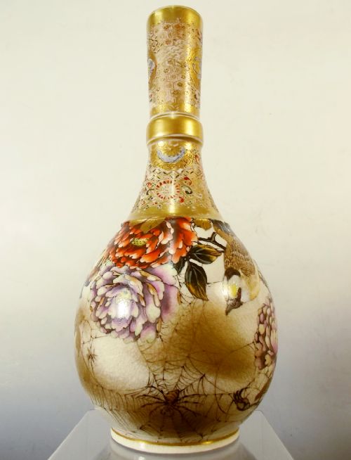 LARGE PAIR JAPANESE SATSUMA VASES BY TAIZAN - ADDITIONAL PHOTO 5