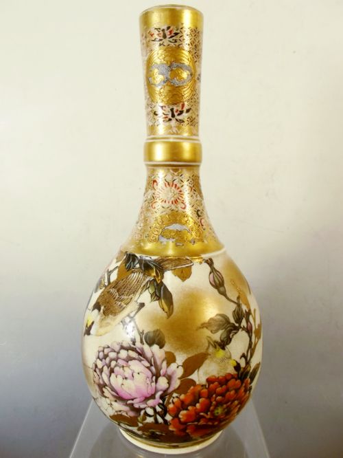 LARGE PAIR JAPANESE SATSUMA VASES BY TAIZAN - ADDITIONAL PHOTO 6