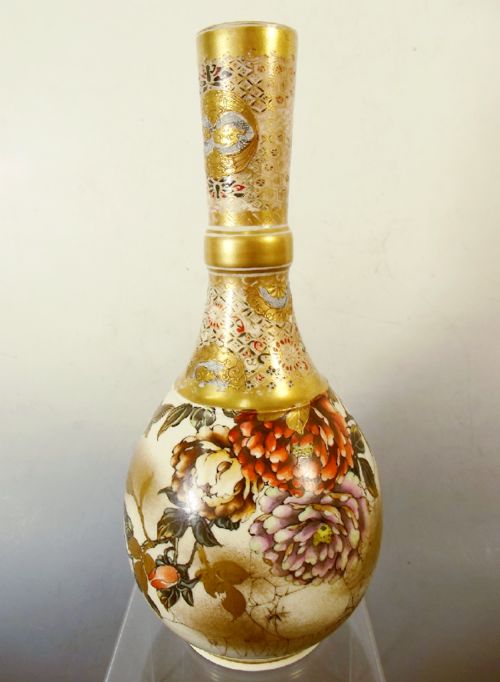 LARGE PAIR JAPANESE SATSUMA VASES BY TAIZAN - ADDITIONAL PHOTO 8