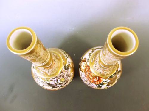 LARGE PAIR JAPANESE SATSUMA VASES BY TAIZAN - ADDITIONAL PHOTO 9