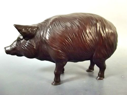 JAPANESE MEIJI PERIOD BRONZE PIG OKIMONO BY ATSUYOSHI FOR THE MARUKI COMPANY - ADDITIONAL PHOTO 1
