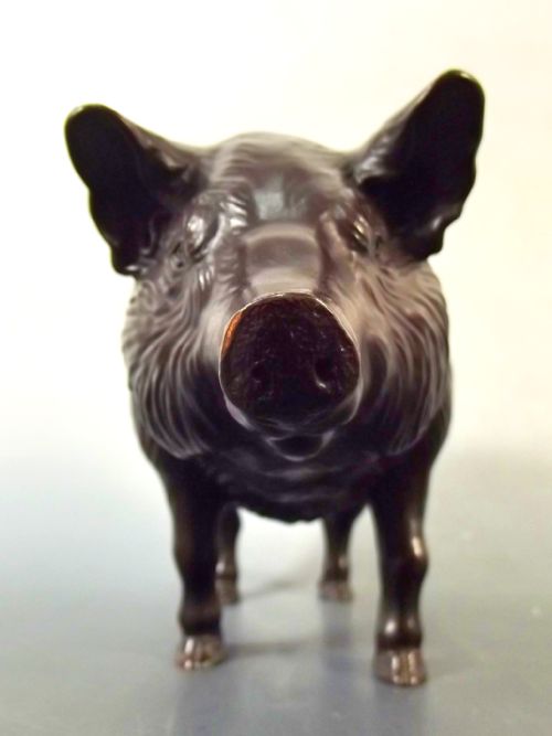 JAPANESE MEIJI PERIOD BRONZE PIG OKIMONO BY ATSUYOSHI FOR THE MARUKI COMPANY - ADDITIONAL PHOTO 4