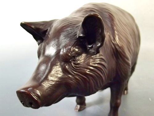 JAPANESE MEIJI PERIOD BRONZE PIG OKIMONO BY ATSUYOSHI FOR THE MARUKI COMPANY - ADDITIONAL PHOTO 5