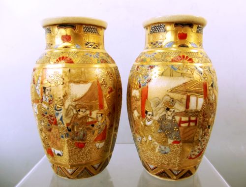 pair japanese meiji period satsuma vases - CATEGORY: ANTIQUE VASES - DATED 1890