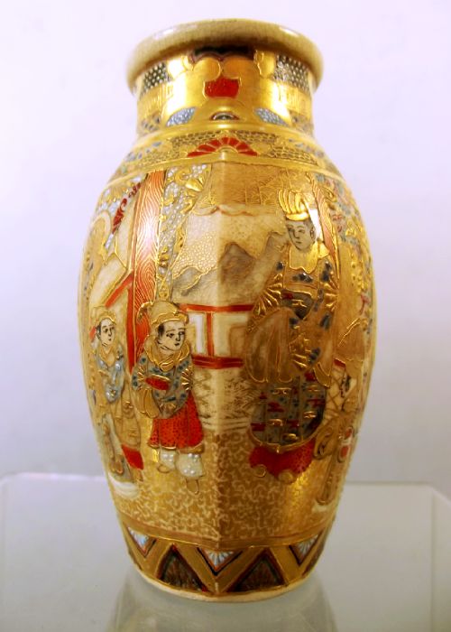 PAIR JAPANESE MEIJI PERIOD SATSUMA VASES - ADDITIONAL PHOTO 6