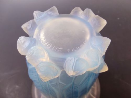 R LALIQUE EUCALYPTUS OPALESCENT GLASS VASE - ADDITIONAL PHOTO 4
