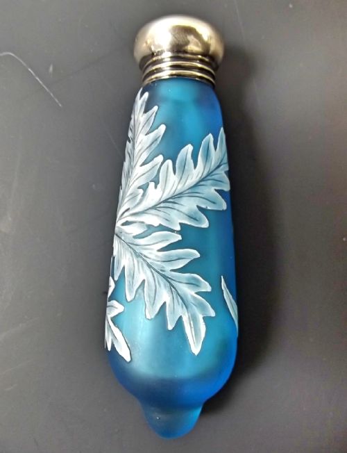 THOMAS WEBB WHITE OVER BLUE SILVER TOPPED CAMEO GLASS SCENT BOTTLE - ADDITIONAL PHOTO 1