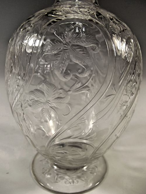 STEVENS AND WILLIAMS INTAGLIO CUT DECANTER - ADDITIONAL PHOTO 3