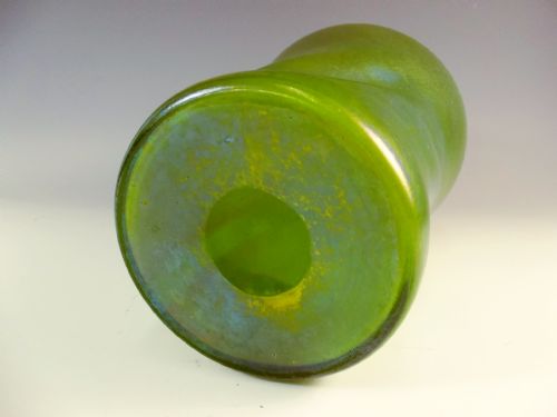 LARGE LOETZ BLUE ON GREEN CESILE FINISH VASE - ADDITIONAL PHOTO 3