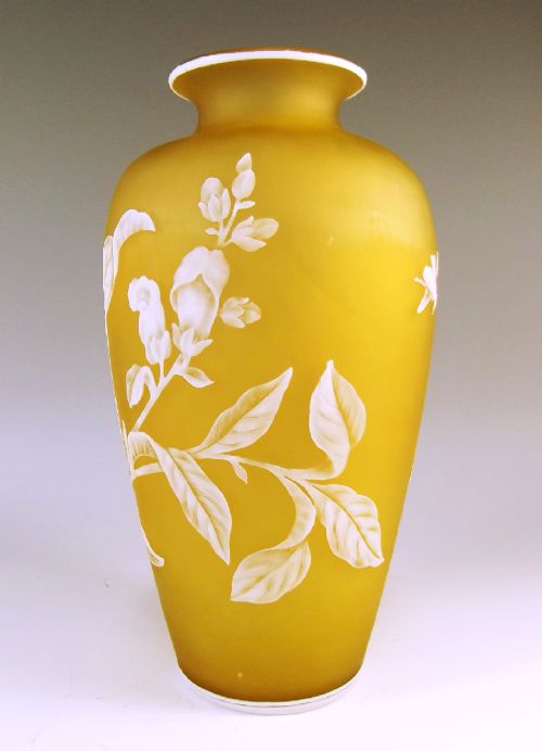 VICTORIAN STEVENS AND WILLIAMS CAMEO GLASS VASE FOXGLOVE AND BEETLE - ADDITIONAL PHOTO 2