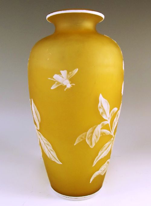 VICTORIAN STEVENS AND WILLIAMS CAMEO GLASS VASE FOXGLOVE AND BEETLE - ADDITIONAL PHOTO 4
