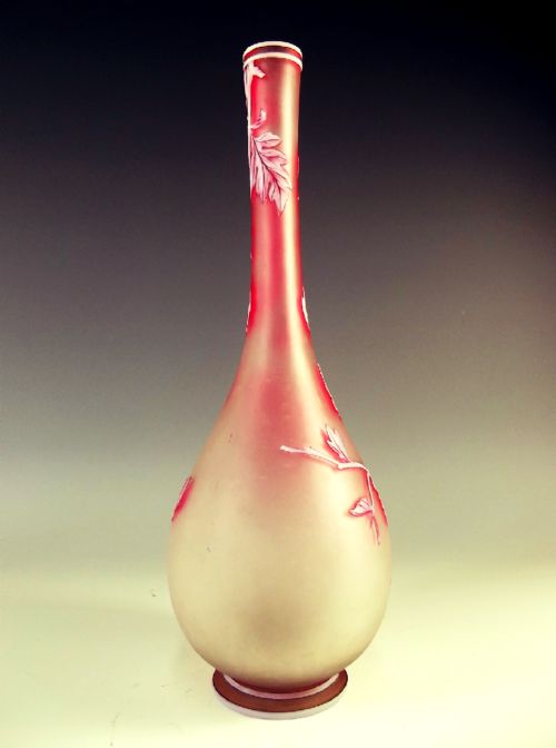 VICTORIAN THOMAS WEBB 3 COLOUR CAMEO GLASS VASE - ADDITIONAL PHOTO 1