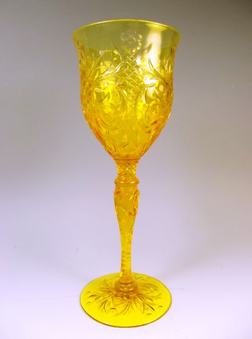 STEVENS AND WILLIAMS AMBER URANIUM INTAGLIO CUT WINE GLASS C1890 - ADDITIONAL PHOTO 1