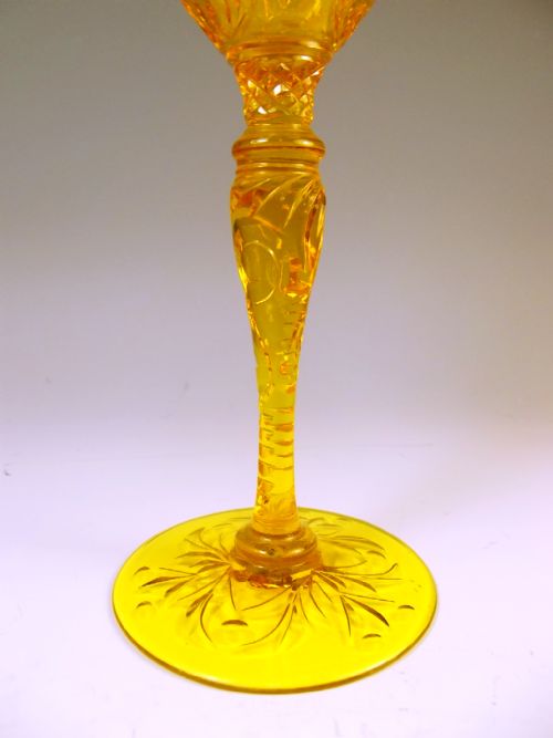 STEVENS AND WILLIAMS AMBER URANIUM INTAGLIO CUT WINE GLASS C1890 - ADDITIONAL PHOTO 5