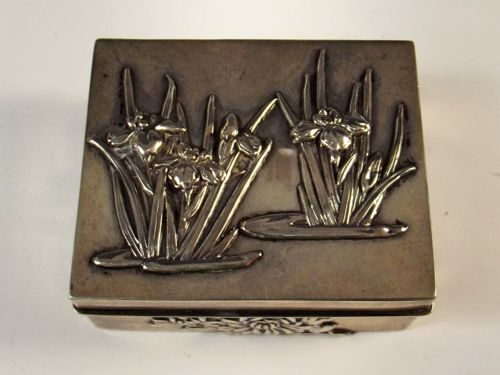 JAPANESE MEIJI PERIOD SILVER ONLAID BOX - ADDITIONAL PHOTO 2