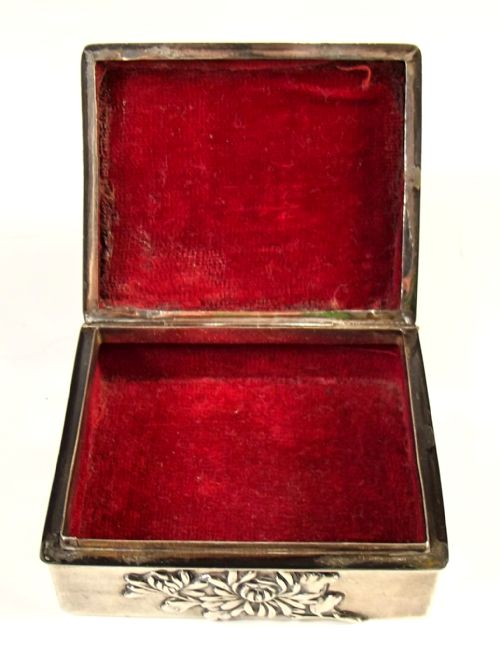 JAPANESE MEIJI PERIOD SILVER ONLAID BOX - ADDITIONAL PHOTO 4