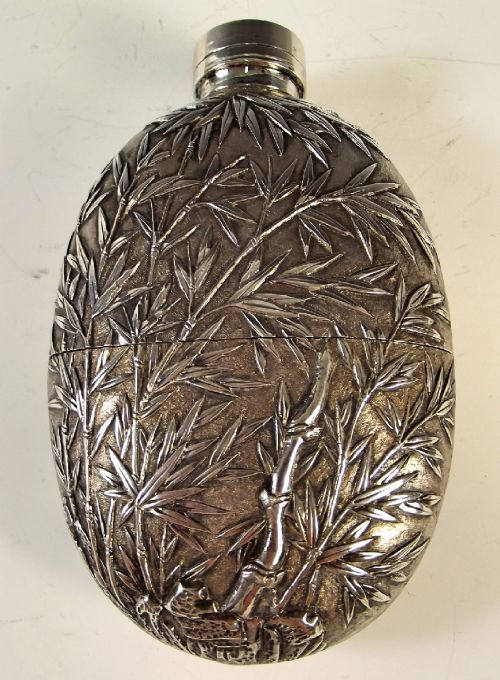 FINE CHINESE SILVER HIP FLASK AND CUP C1890 - ADDITIONAL PHOTO 2