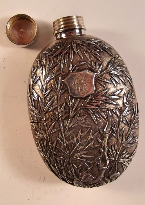 FINE CHINESE SILVER HIP FLASK AND CUP C1890 - ADDITIONAL PHOTO 4