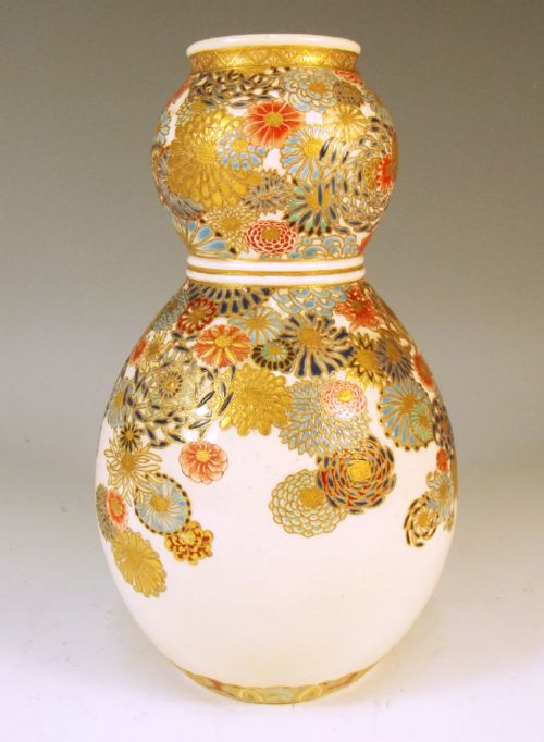 JAPANESE MEIJI PERIOD IMPERIAL SATSUMA GOURD VASE - ADDITIONAL PHOTO 2